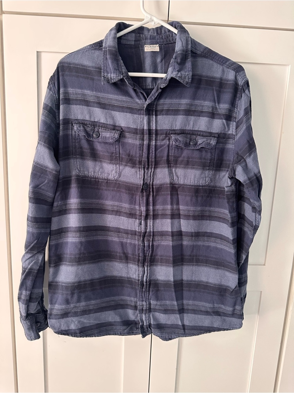 Hang Ten Men’s Blue Striped Button-Front Shirt